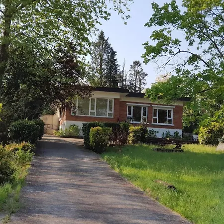 Casa Con Amplio Jardin Cerca De San Sebastian